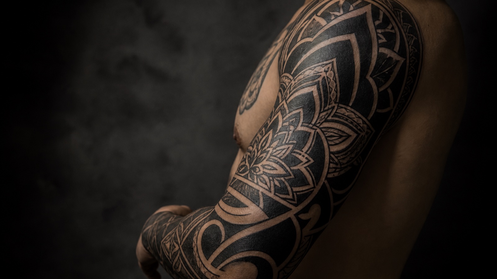 Blackwork Tattoo Istanbul: Guide & Designs 2026