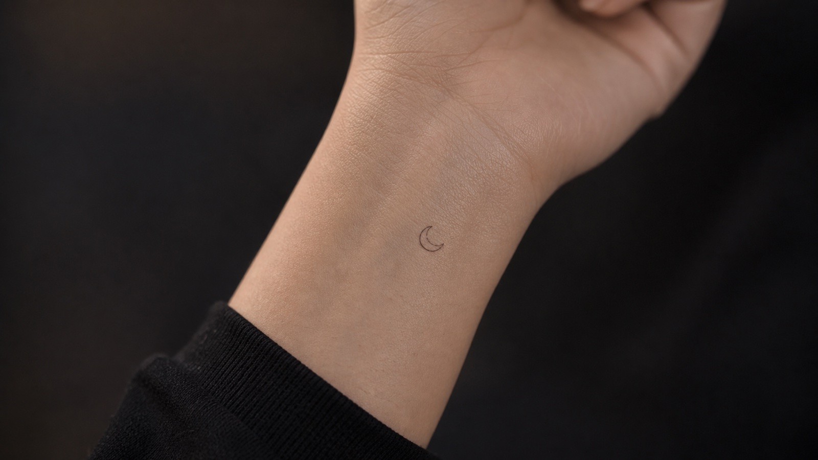 Minimalist Tattoo Istanbul: Designs & Guide 2026