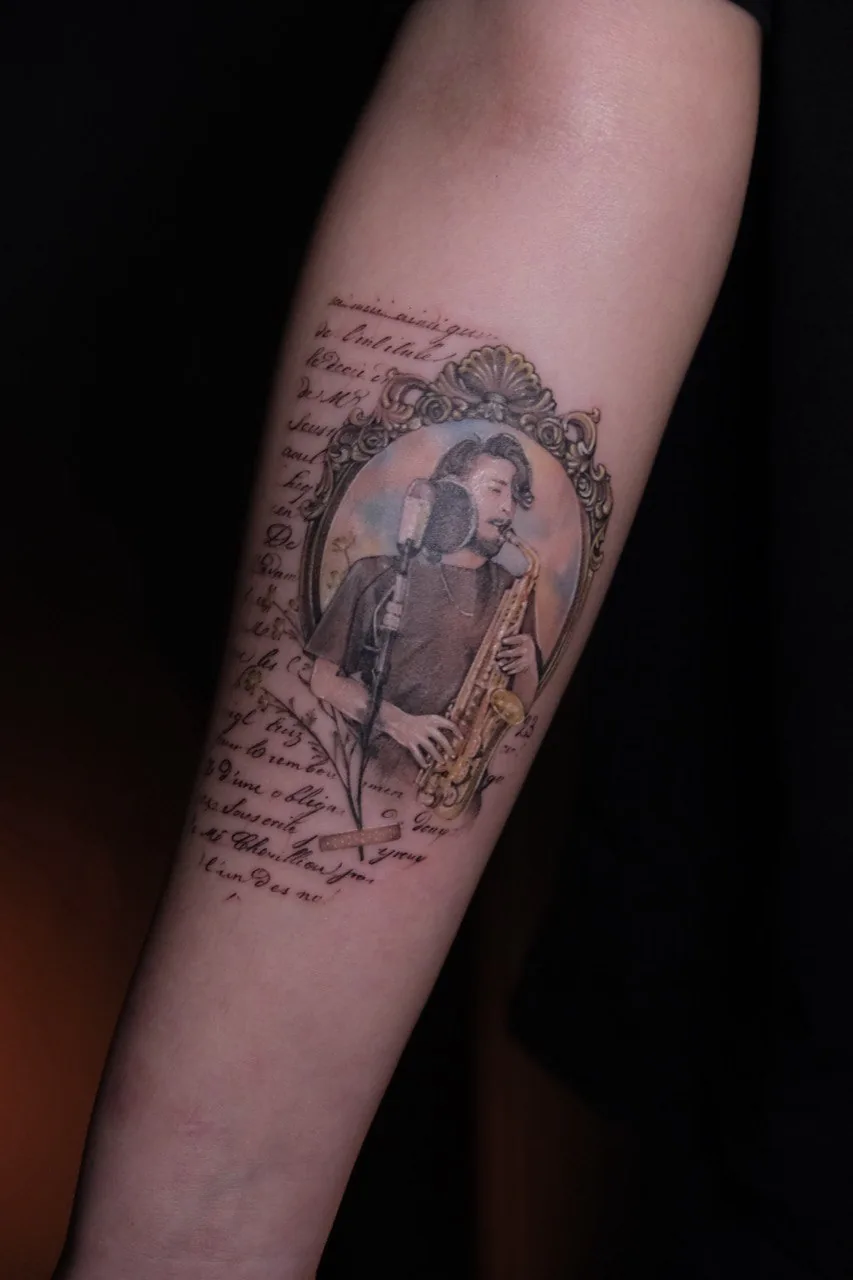 Fine Line Tattoo — SameDayTattoo İstanbul — Minimal Fine Line Tattoo 021